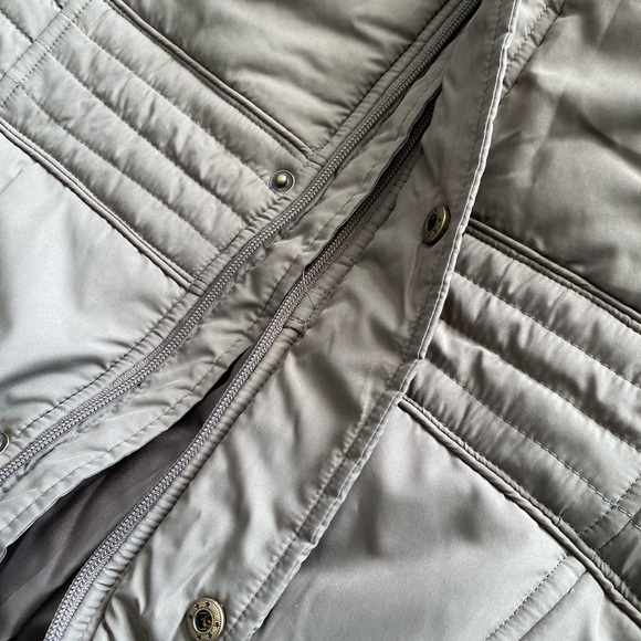 Below Zero Coat by Rothschild - Picture 4 of 7